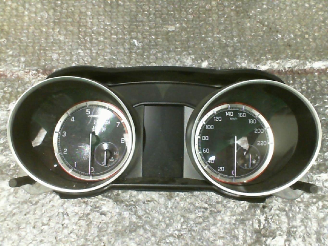 Compteur SUZUKI SWIFT 5 Essence - 1