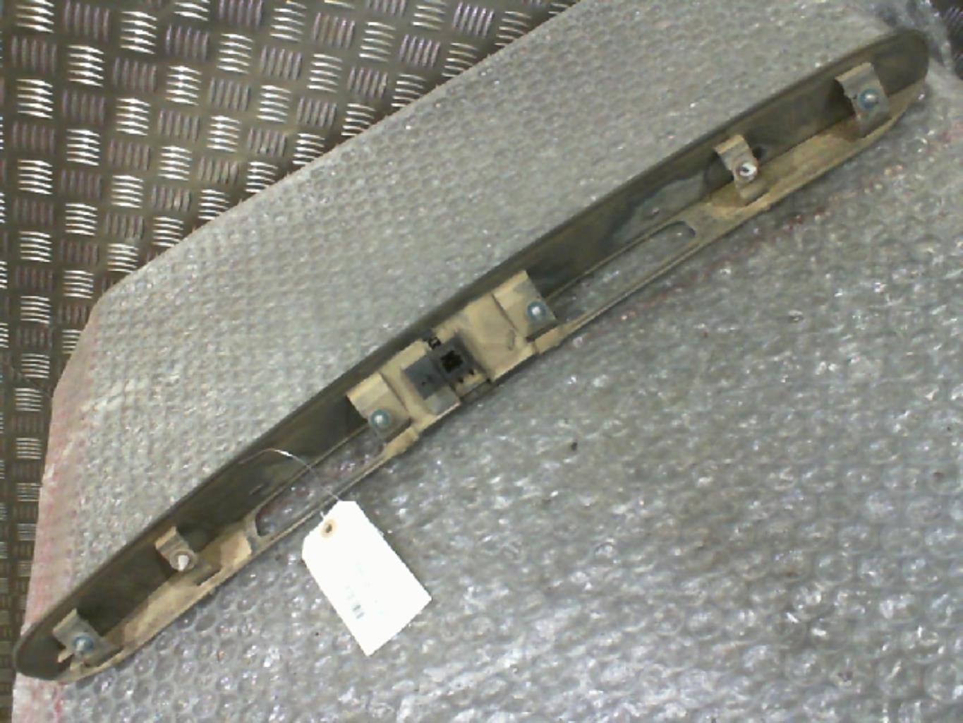 Bouton de coffre PEUGEOT 207 PHASE 1 Diesel - 1