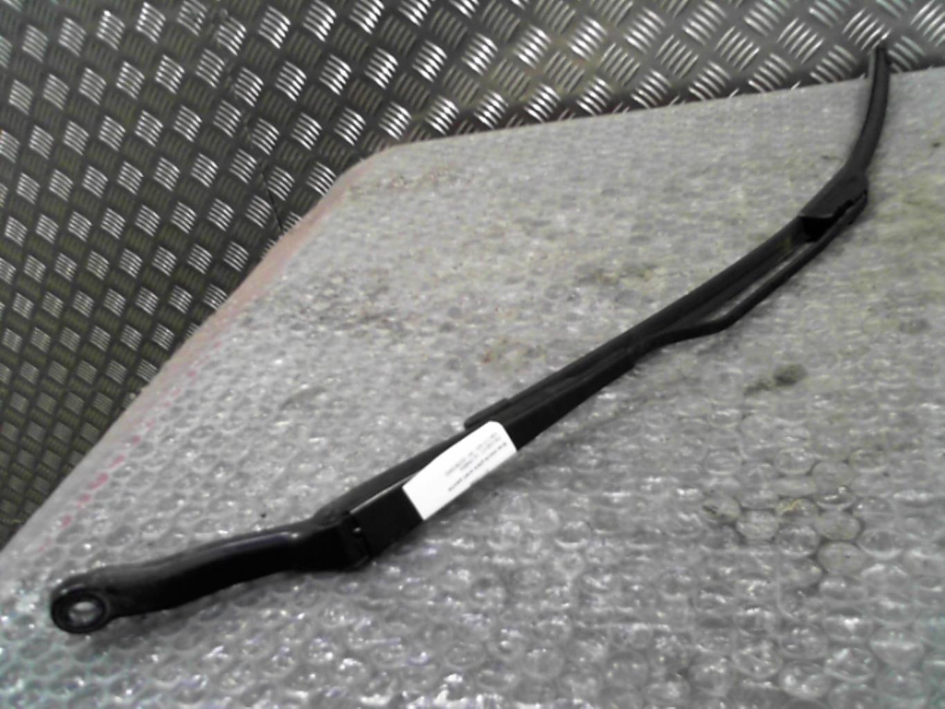 Braccio tergicristallo anteriore sinistro PEUGEOT 206 PHASE 1 Diésel - 1