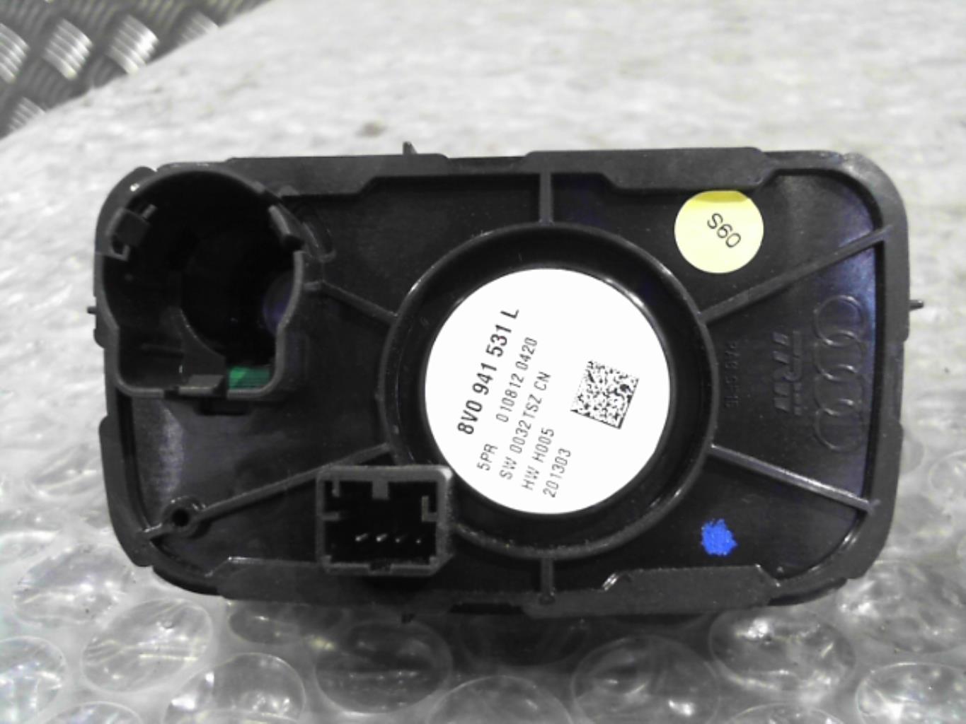 Commande de phare AUDI A3 3 PHASE 1 Diesel - 1