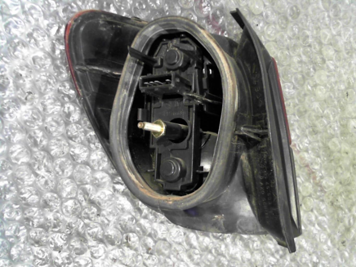 Fanale posteriore principale destro (luci) PEUGEOT 406 PHASE 2 BREAK Diésel - 1