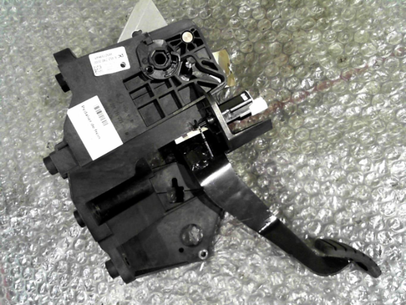 Pedale de frein RENAULT TWINGO 3 Essence - 1