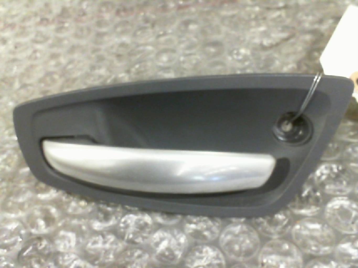 Maniglia interna anteriore sinistra BMW SERIE 1 E87 PHASE 1 Schwarz II (668) Diésel - 1