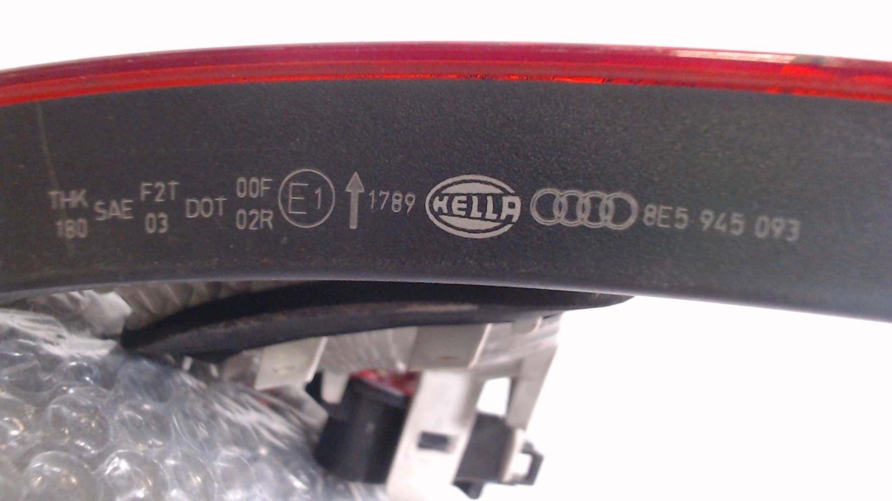 Feu arriere secondaire gauche (feux) AUDI A4 2 PHASE 2 Diesel - 1