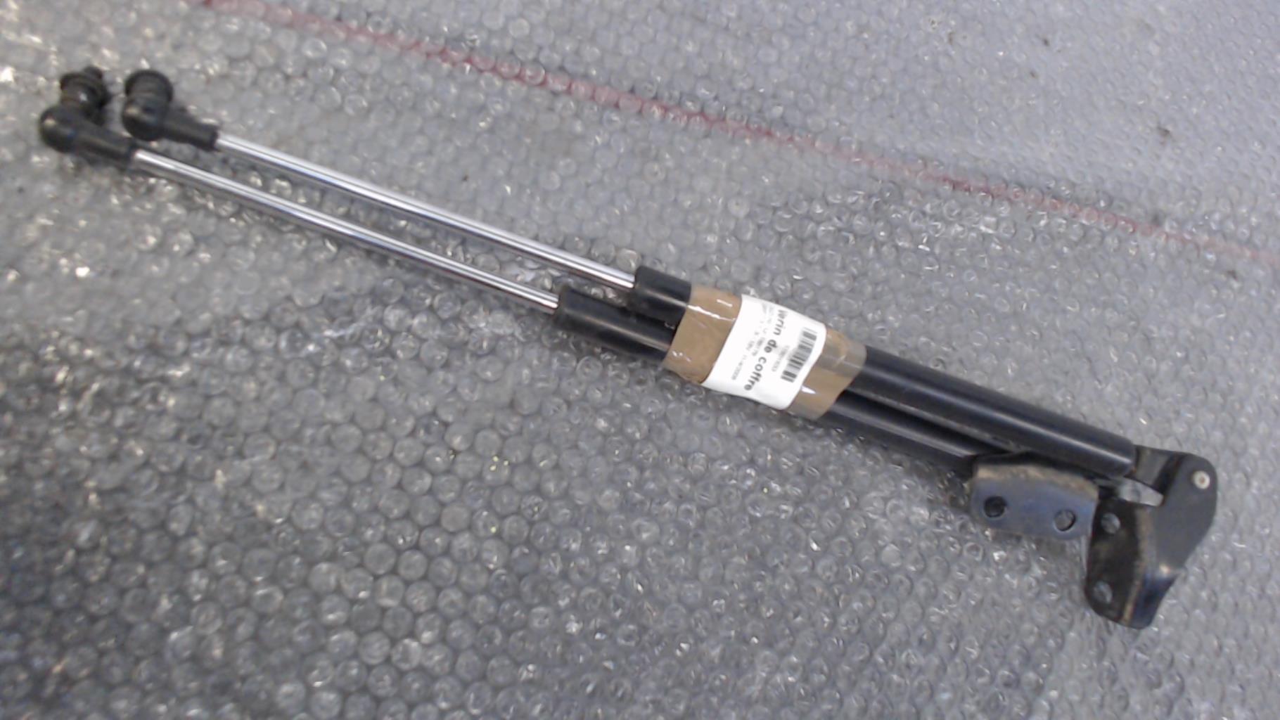 Verin de coffre SUZUKI SWIFT 3 Essence - 1