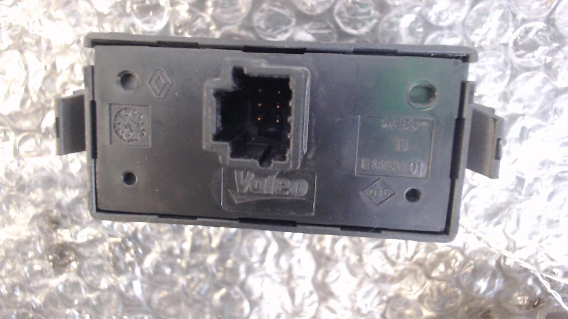 Bouton de warning RENAULT KANGOO 2 PHASE 2 Diesel - 1