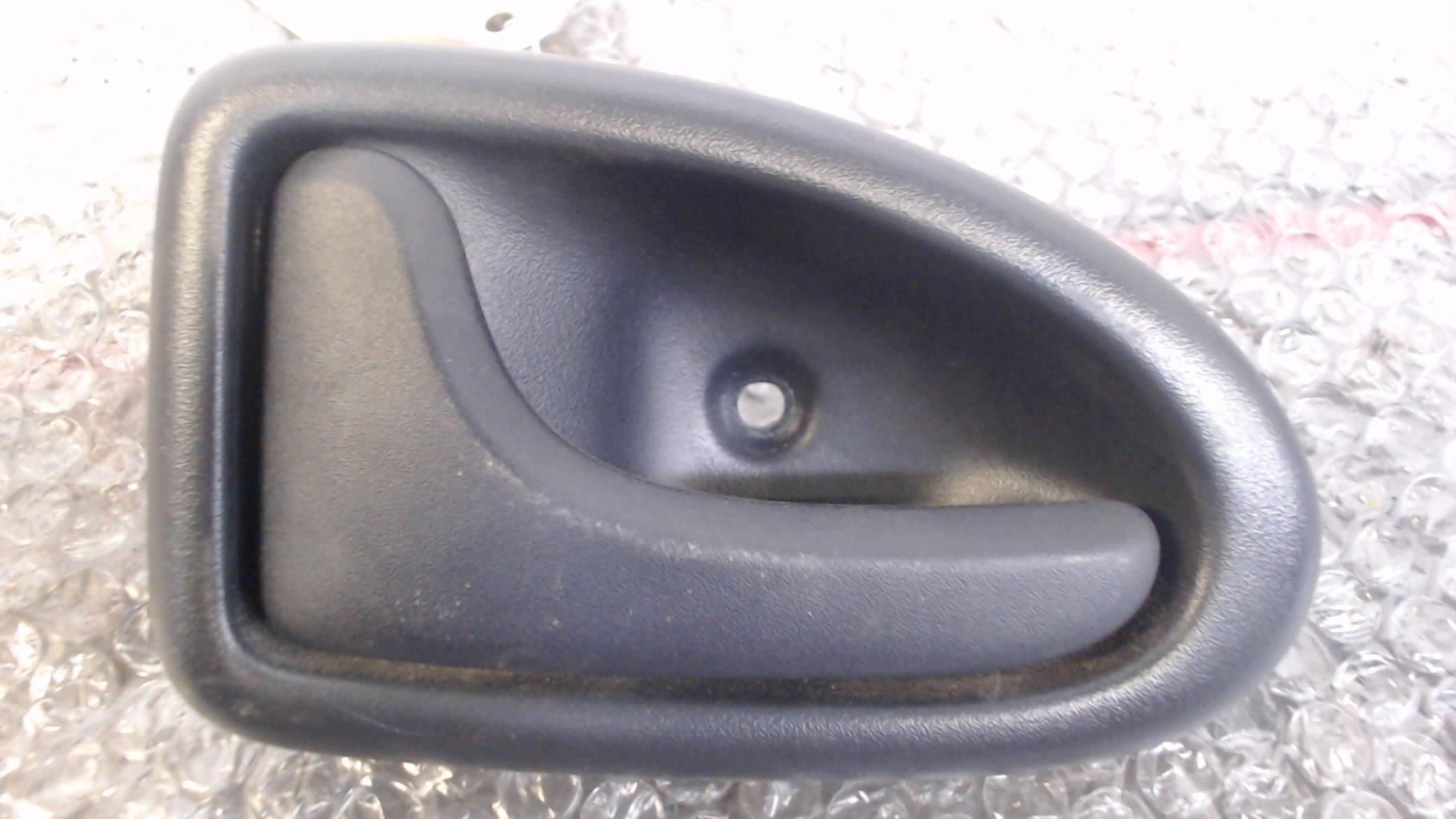 Maniglia interna posteriore sinistra RENAULT CLIO 2 PHASE 2 Gasolina - 1