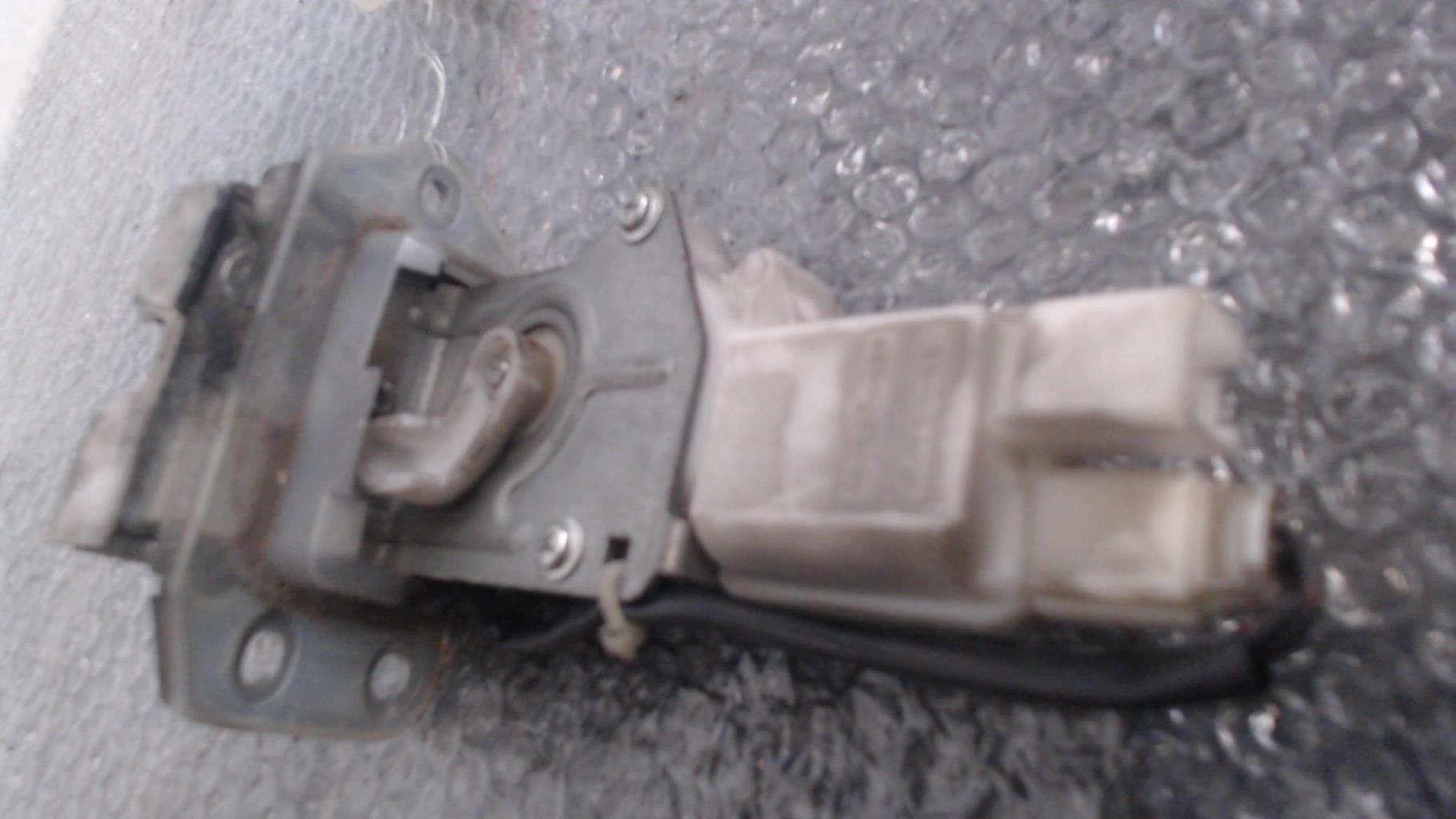 Serrure de coffre SUZUKI SWIFT 3 Diesel - 1