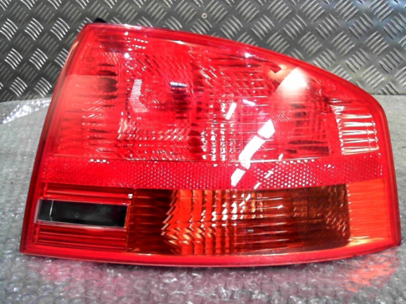 Fanale posteriore principale destro (luci) AUDI A4 2 PHASE 2 Diésel - 1