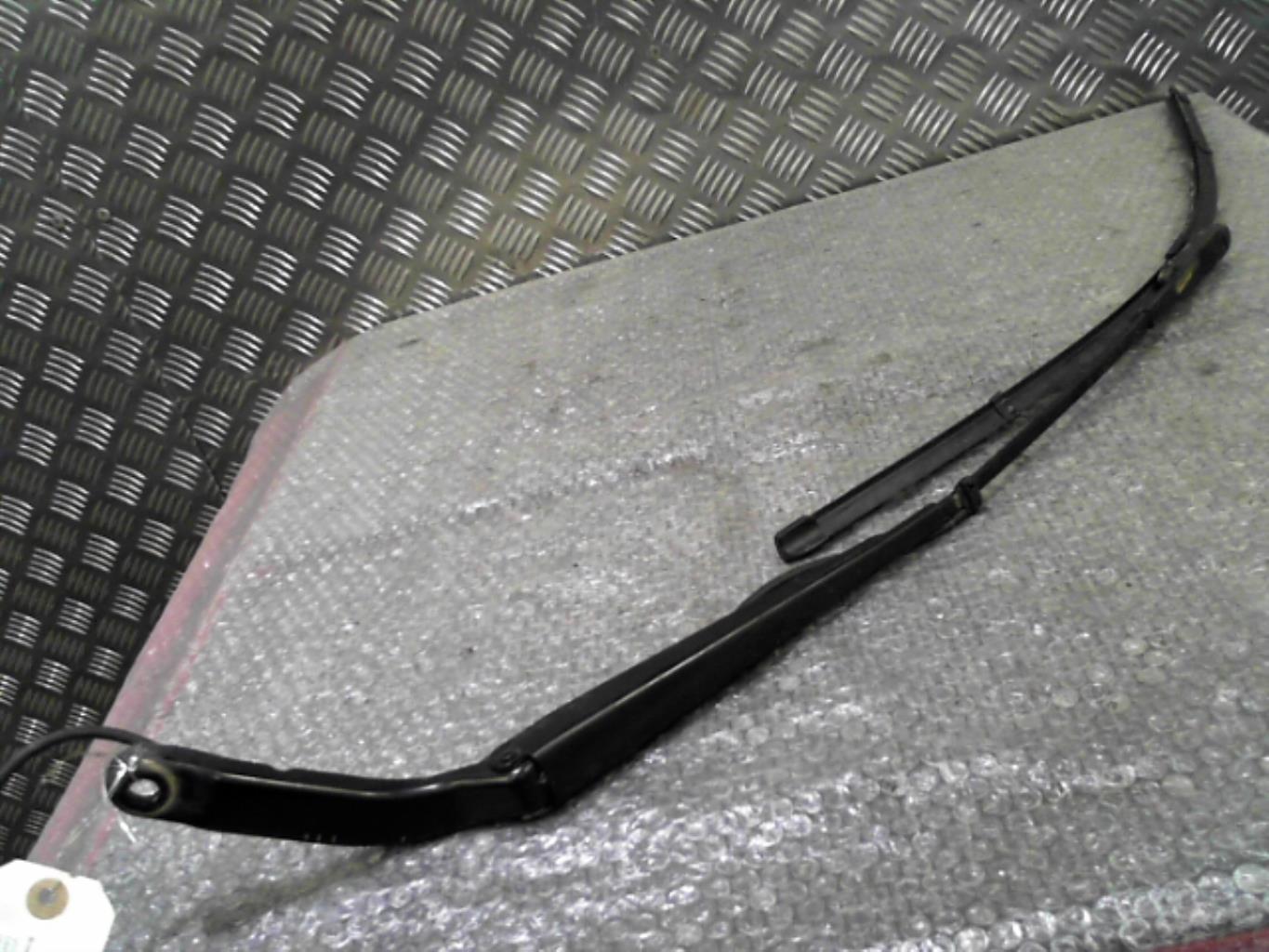 Braccio tergicristallo anteriore sinistro VOLKSWAGEN CRAFTER 1 PHASE 2 Diésel - 1