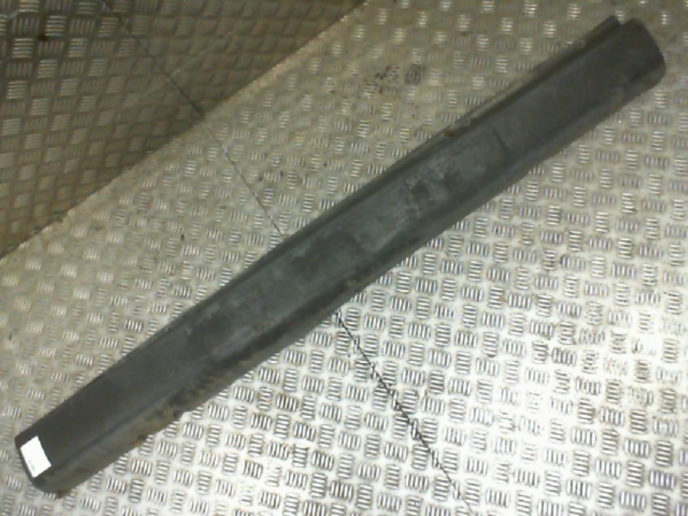 Pare chocs centrale arriere (utilitaire) FORD TRANSIT 4 Diesel - 1