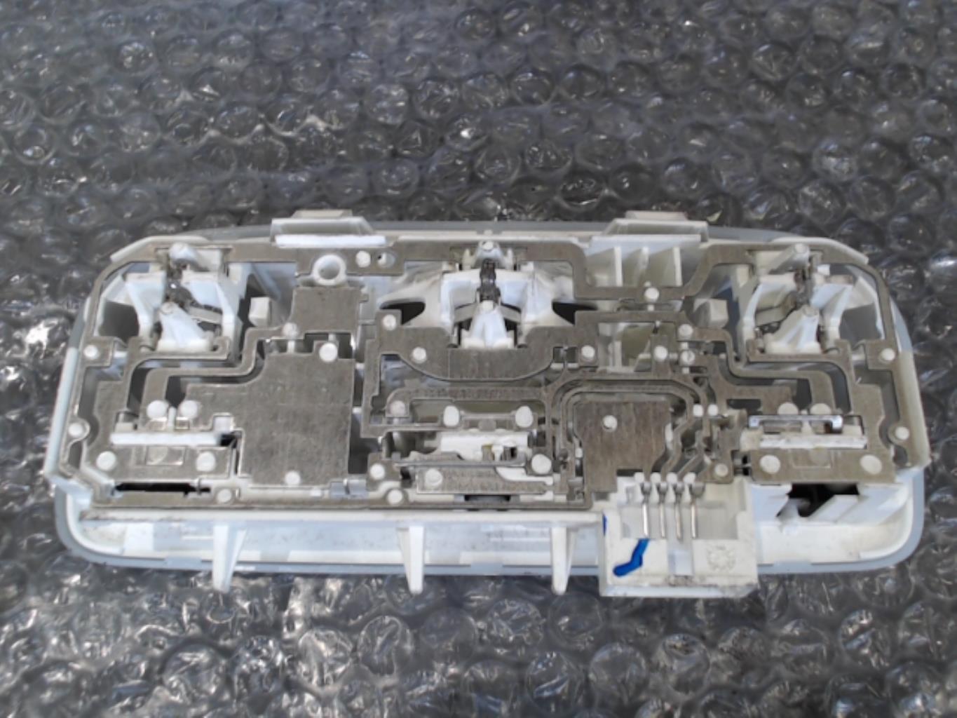 Eclairage de plafonnier RENAULT MEGANE 3 PHASE 3 Diesel - 1