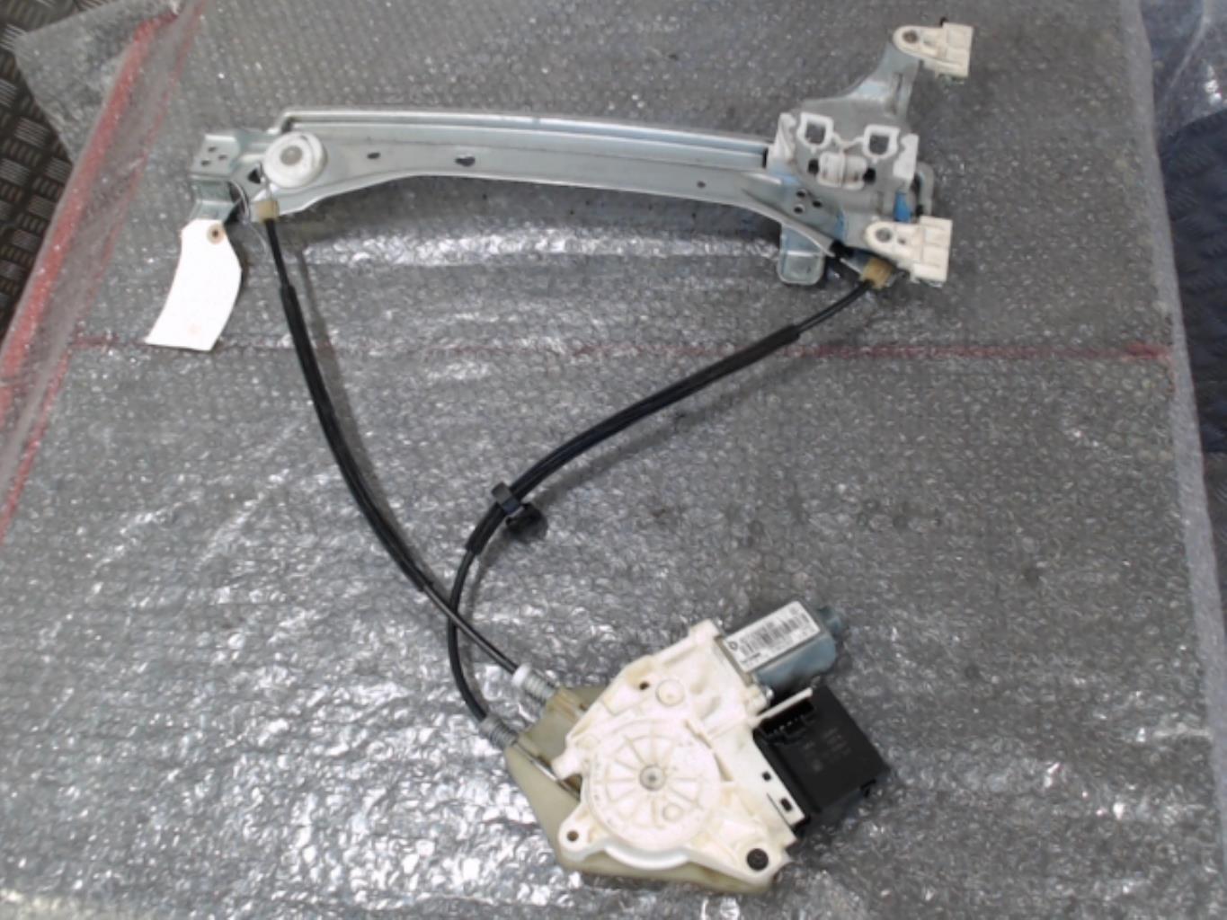 Alzacristalli elettrico posteriore sinistro RENAULT MEGANE 3 PHASE 3 Diésel - 1