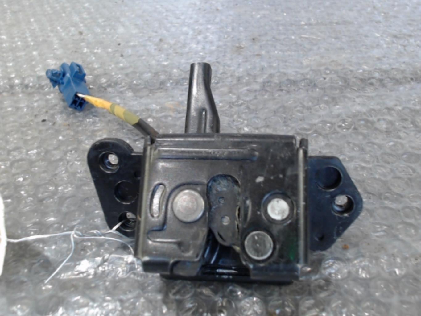 Serratura bagagliaio TOYOTA YARIS 2 PHASE 1 Gasolina - 1