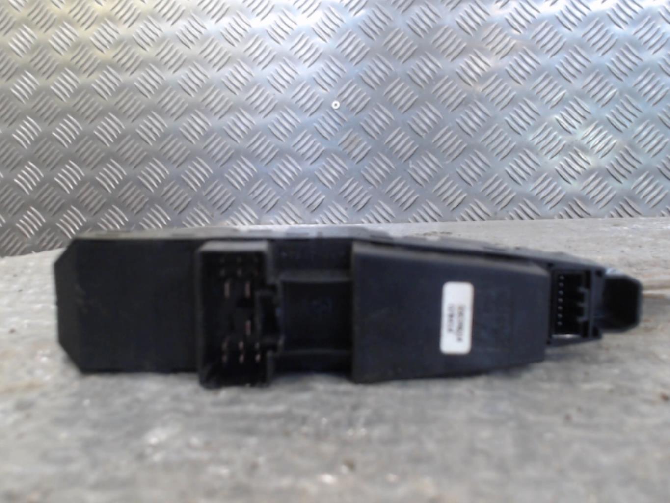 Interruptor de elevalunas VOLVO V 40 1 PHASE 2 BREAK Diésel - 1