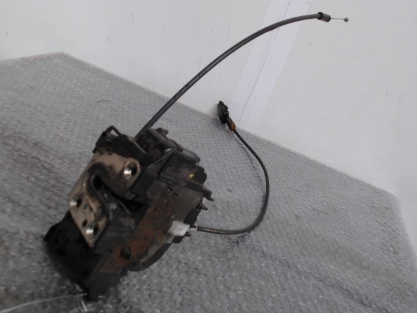 Serratura posteriore sinistra RENAULT CLIO 3 PHASE 1 Diésel - 1