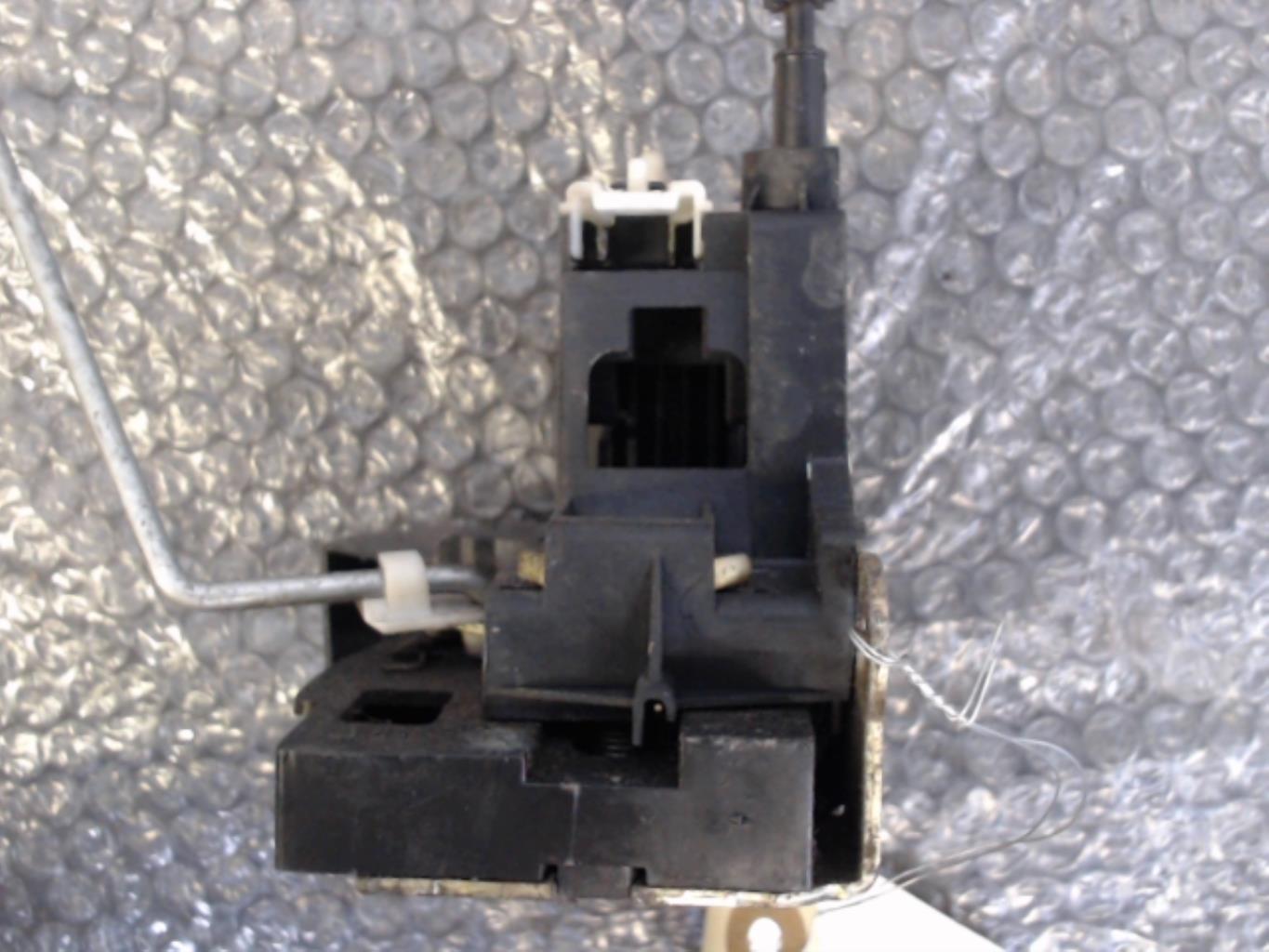Serrure avant droit RENAULT CLIO 2 PHASE 2 Diesel - 1