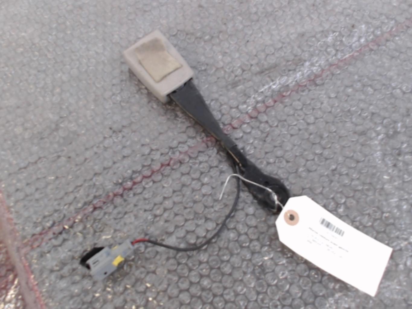 Aggancio cintura sicurezza anteriore sinistro CITROEN C5 2 BREAK Diésel - 1