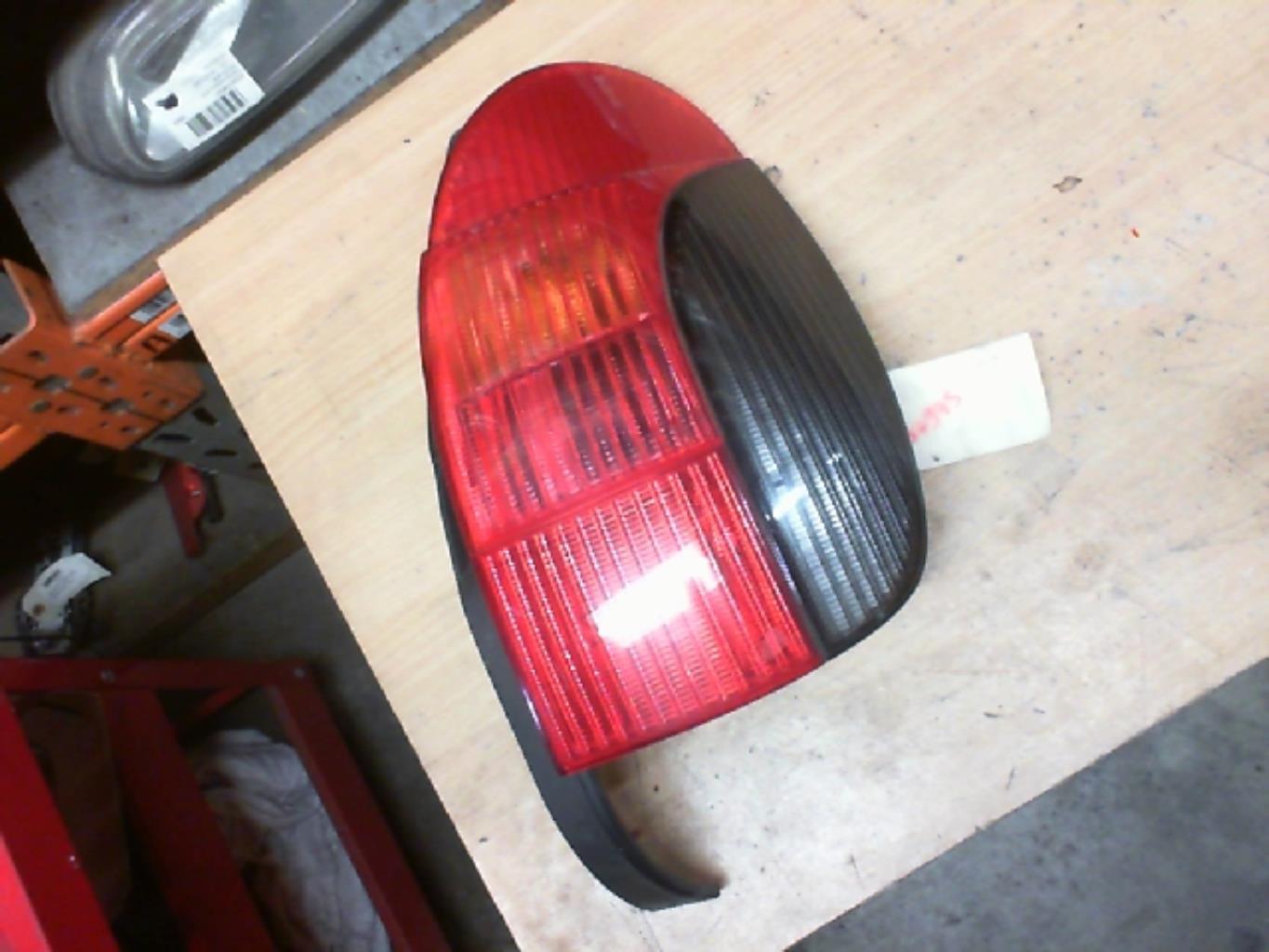 Fanale posteriore principale destro (luci) PEUGEOT 306 BREAK Diésel - 1