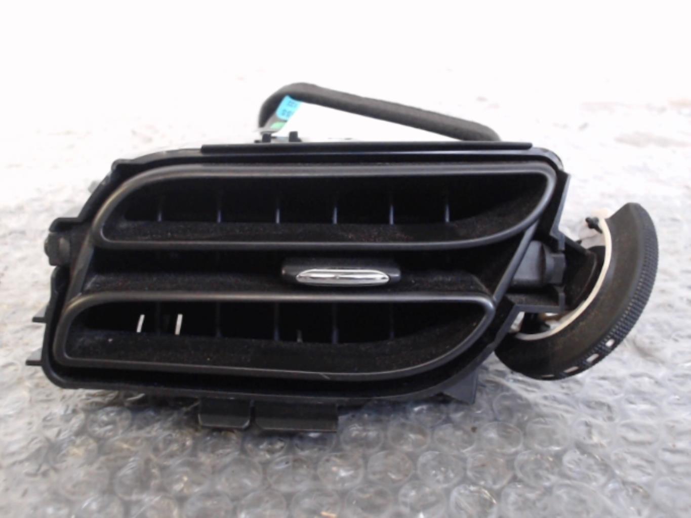 Bocchetta aerazione cruscotto anteriore destra CITROEN DS3 PHASE 1 Gasolina - 1