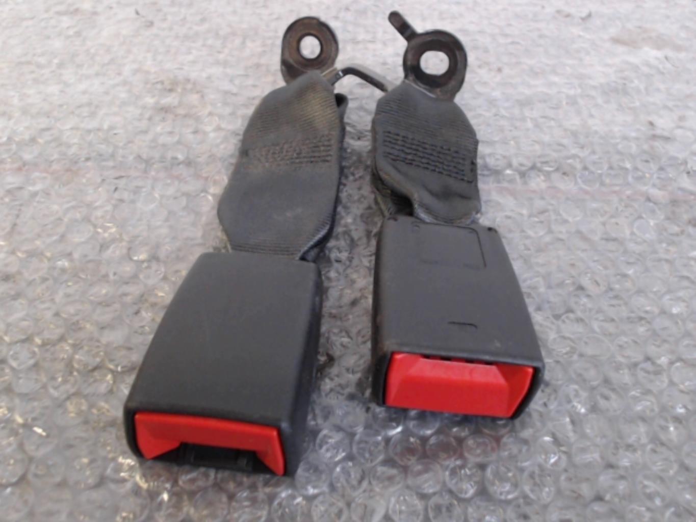 Aggancio cintura sicurezza posteriore sinistro CITROEN DS3 PHASE 1 Gasolina - 1