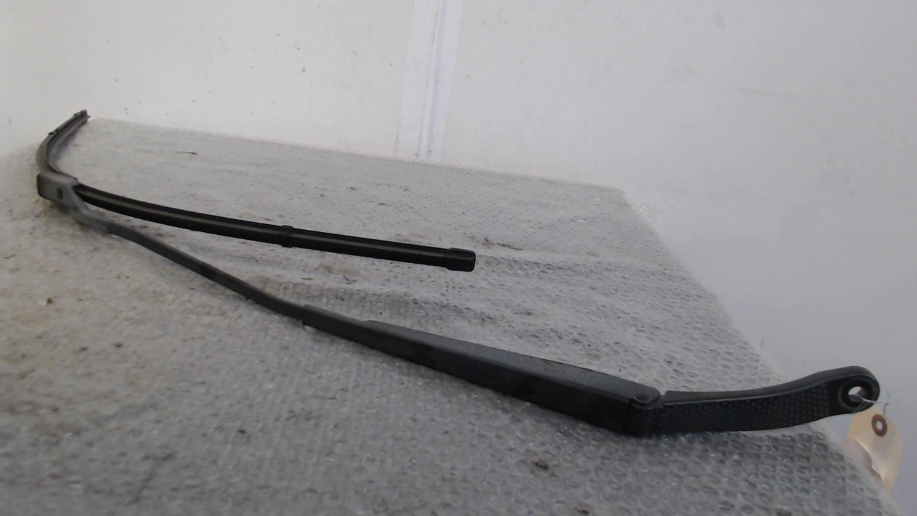 Braccio tergicristallo anteriore destro CITROEN C4 2 PHASE 1 Diésel - 1