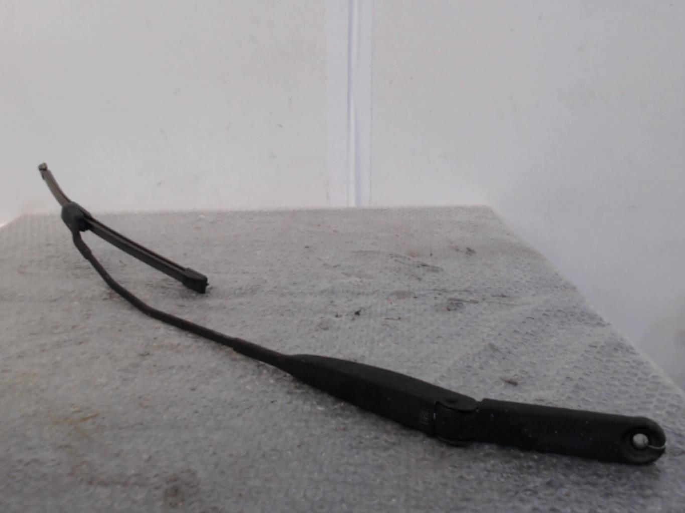 Braccio tergicristallo anteriore sinistro FIAT BRAVO 2 Diésel - 1