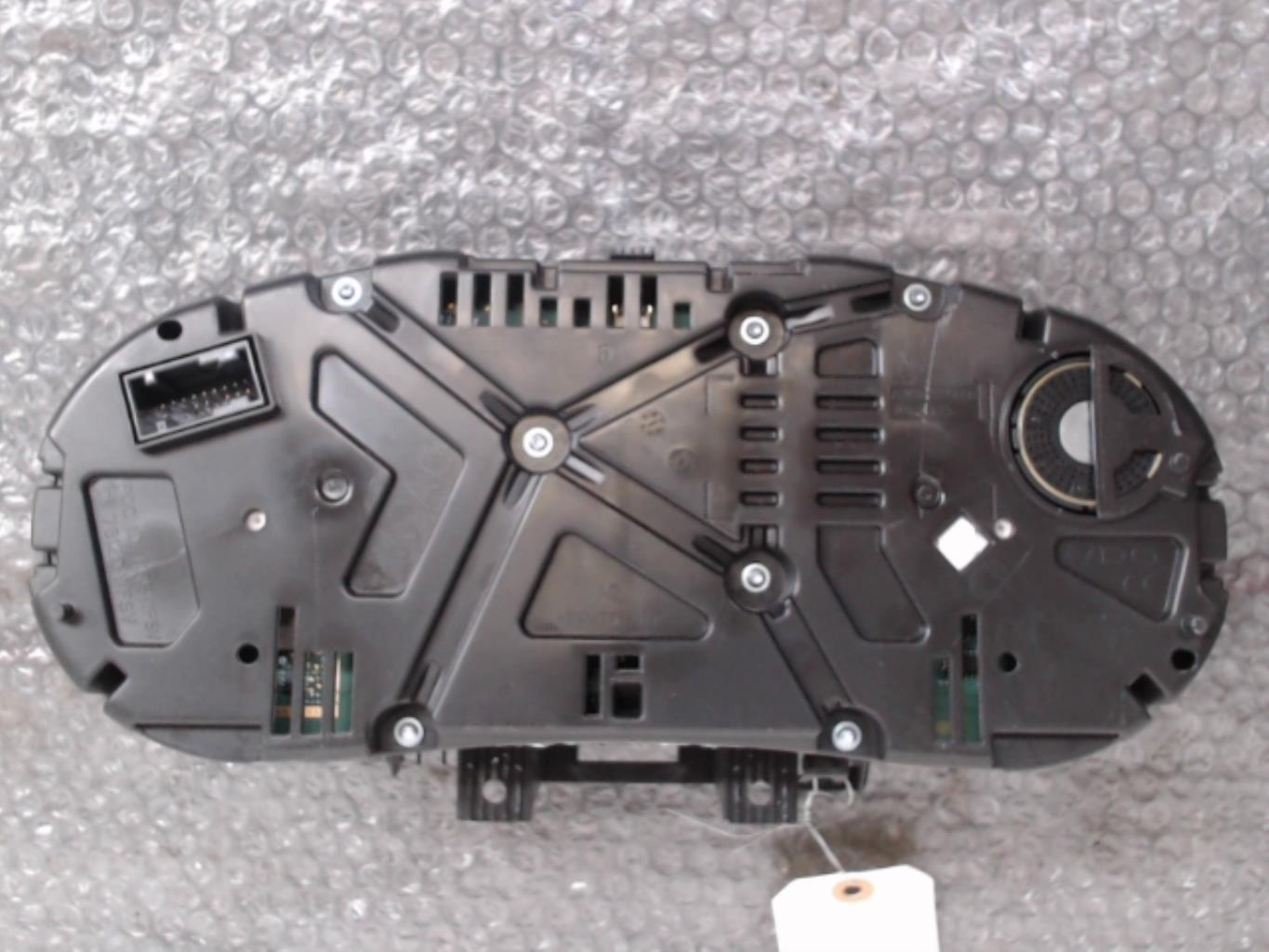 Compteur VOLKSWAGEN POLO 5 PHASE 2 Diesel - 1