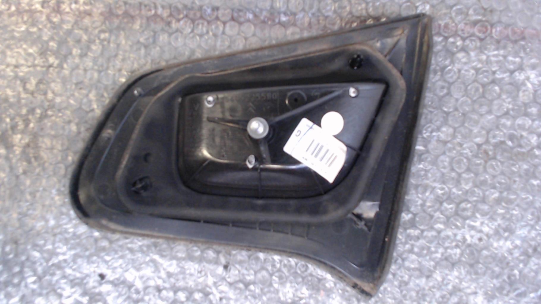 Feu arriere secondaire gauche (feux) CITROEN C3 2 PHASE 1 Essence - 1
