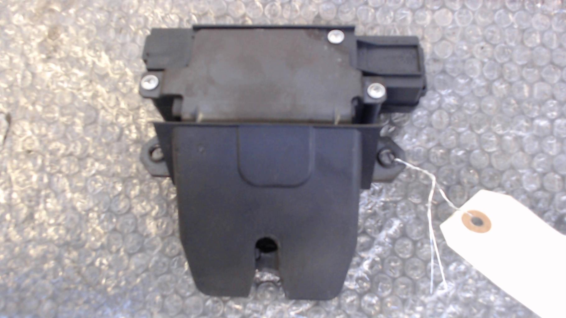 Serrure de coffre FORD FOCUS 2 PHASE 1 Diesel - 1