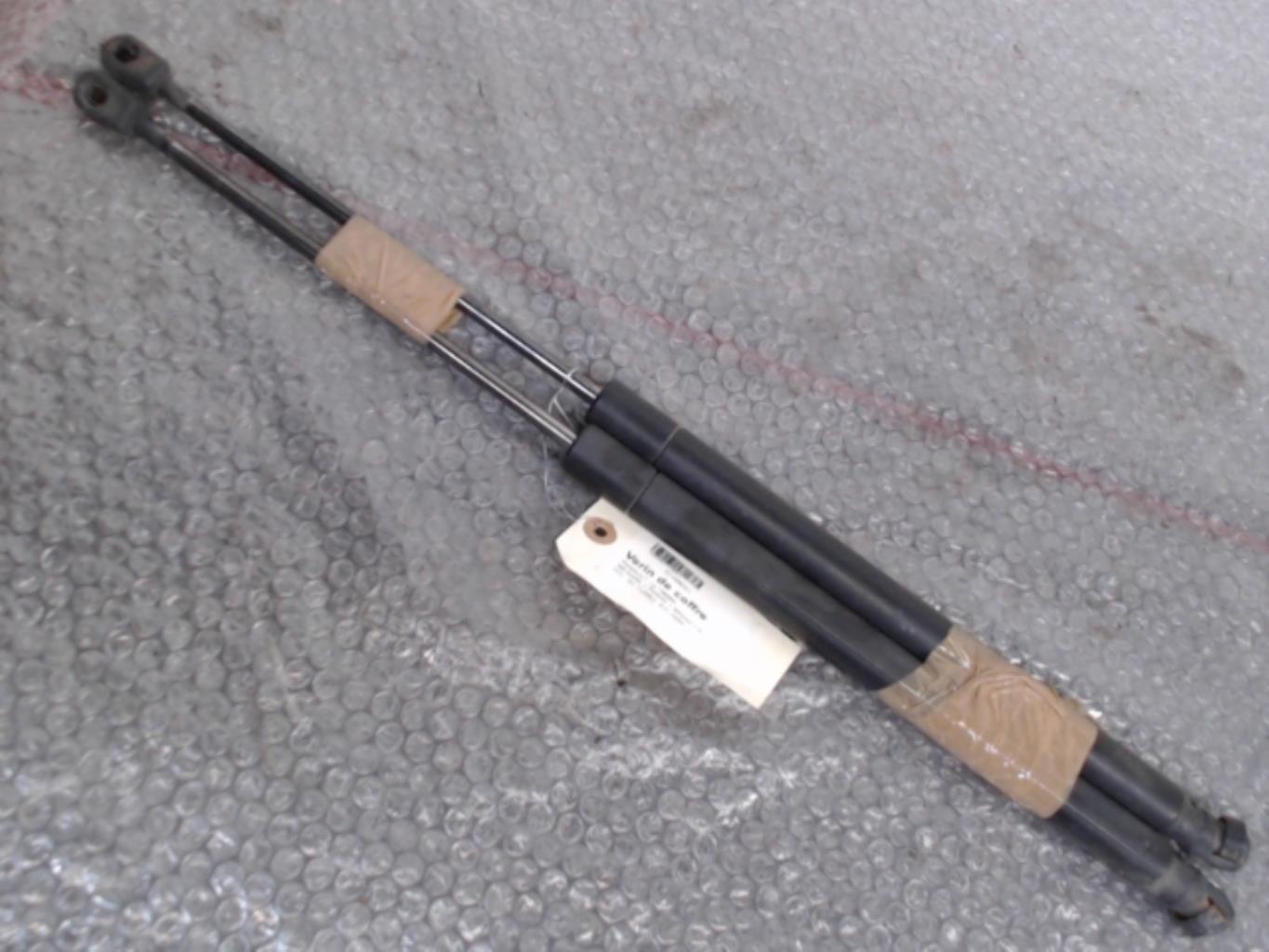 Verin de coffre RENAULT MEGANE 2 PHASE 1 BREAK Diesel - 1