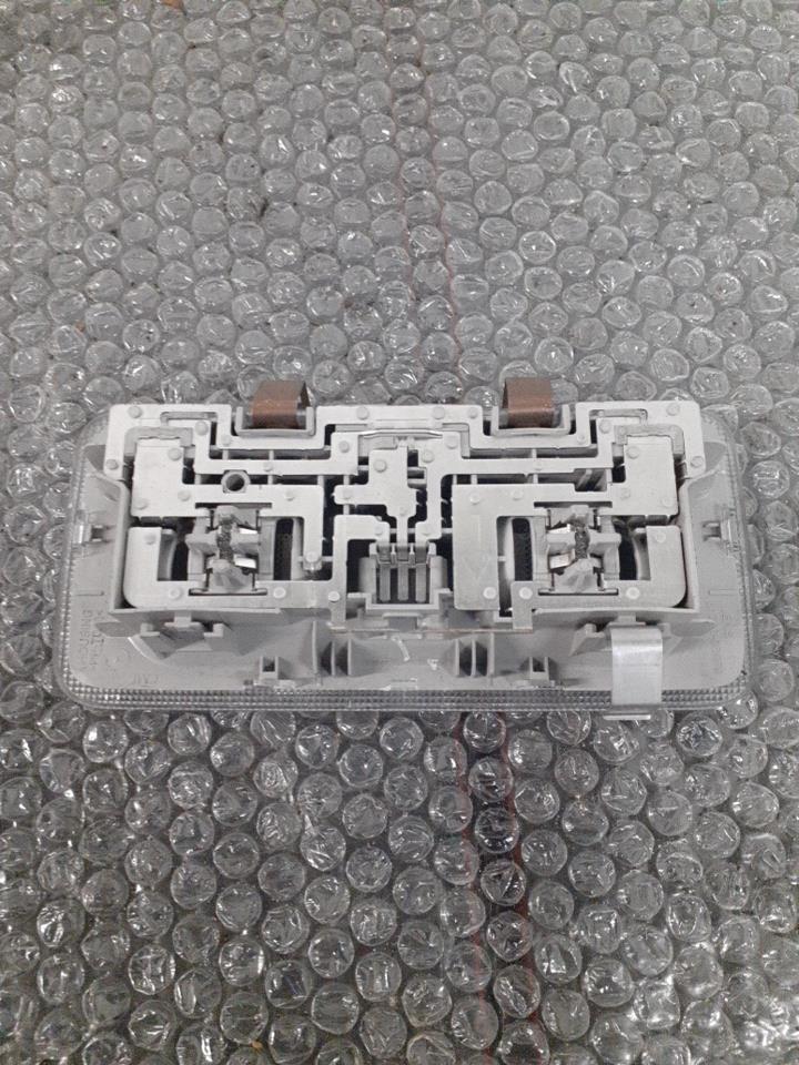 Luce di cortesia TOYOTA YARIS 3 PHASE 2 Gasolina - 1