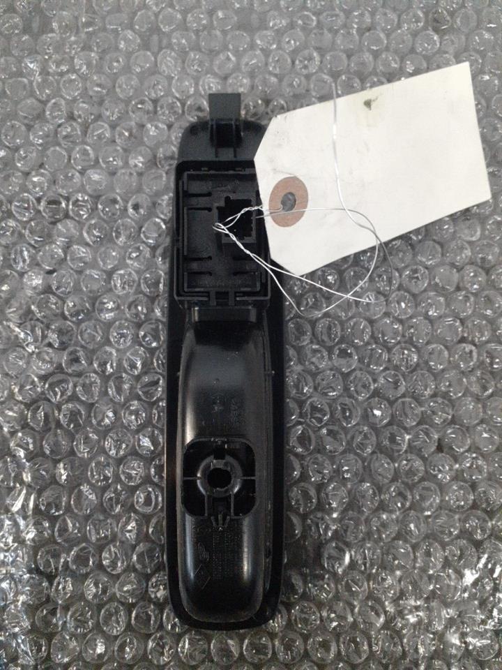 Interruttore lavacristalli posteriore sinistro RENAULT MEGANE 4 PHASE 1 Diésel - 1