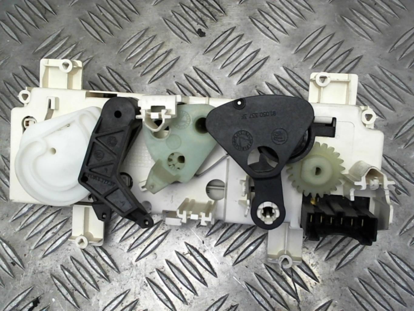 Commande chauffage CITROEN XSARA PHASE 2 Essence - 1