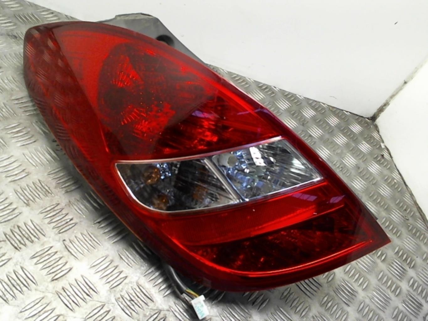Fanale posteriore principale sinistro (luci) HYUNDAI I 20 1 PHASE 1 Diésel - 1