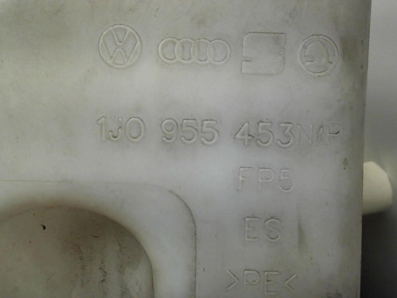 Vase de lave glace AUDI A3 1 PHASE 2 Essence - 1