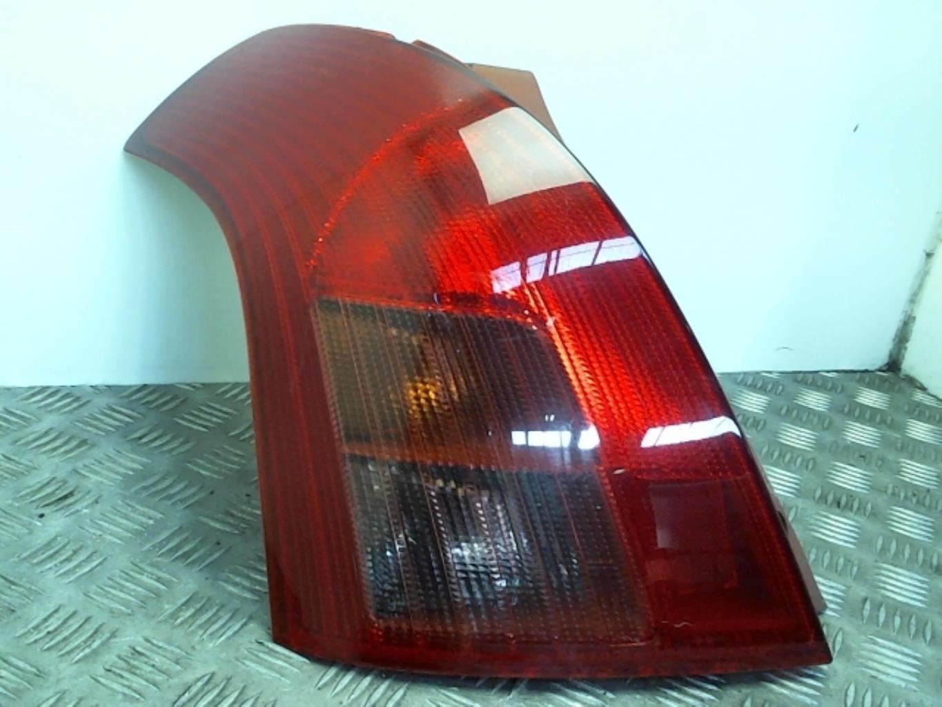 Fanale posteriore principale sinistro (luci) SUZUKI SWIFT 3 Diésel - 1