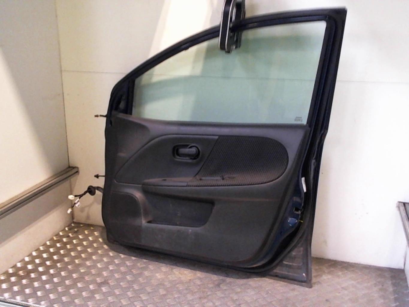 Porte avant droit NISSAN NOTE 1 PHASE 1 Essence - 1