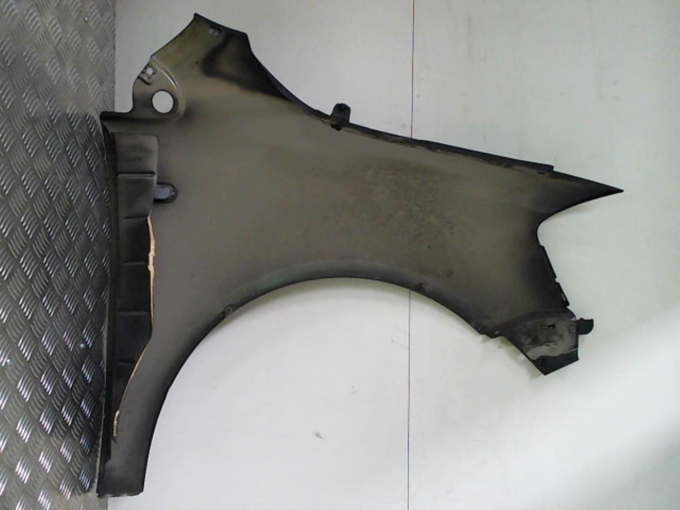 Aile avant gauche VOLKSWAGEN FOX Essence - 1