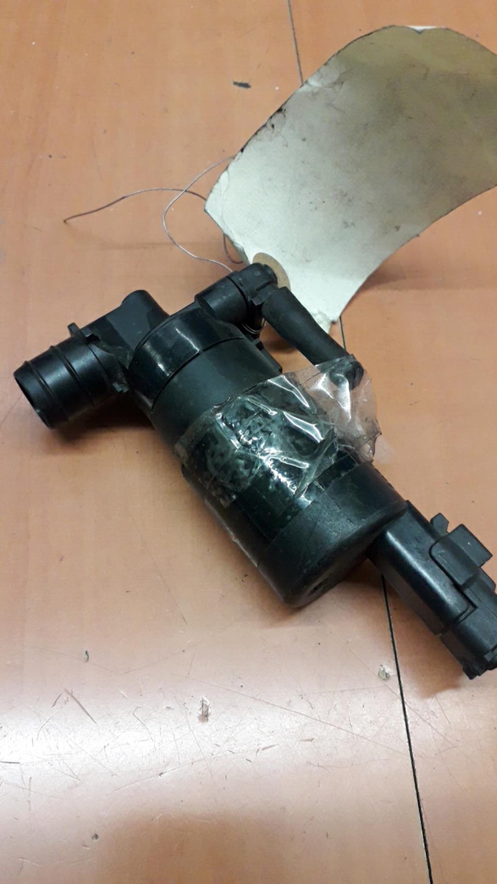 Pompa lavacristalli anteriore PEUGEOT 107 PHASE 2 Gasolina - 1