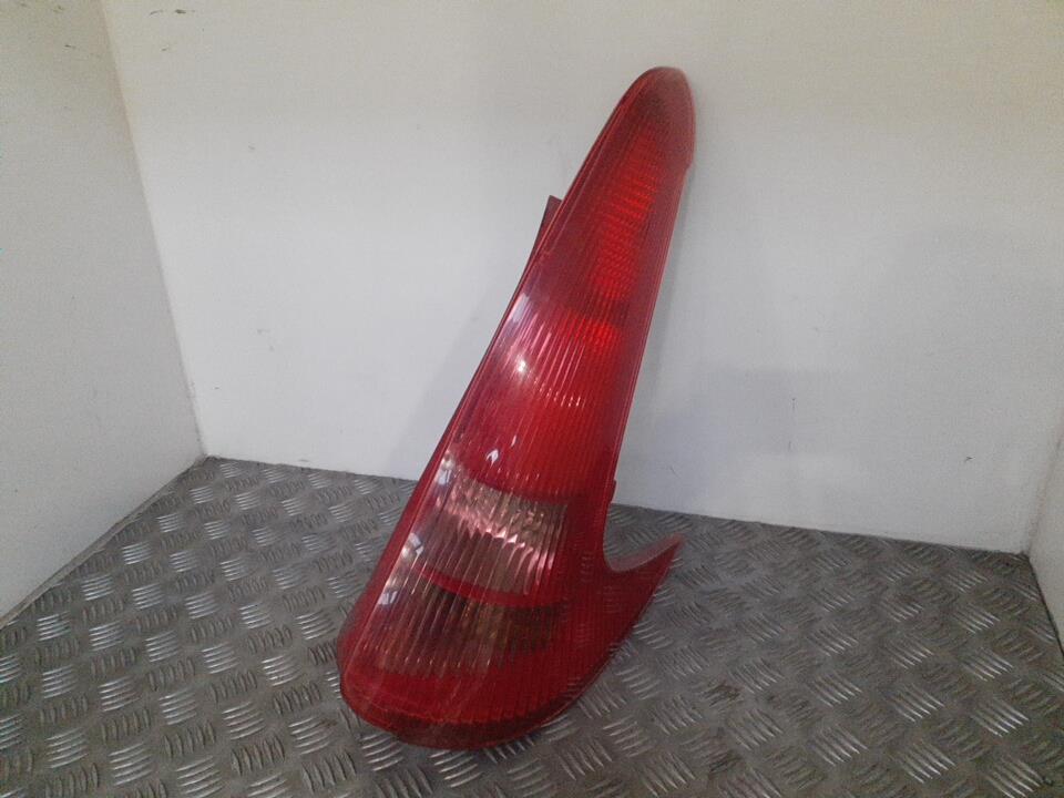Fanale posteriore principale destro (luci) PEUGEOT 206 PHASE 1 BREAK Gasolina - 1