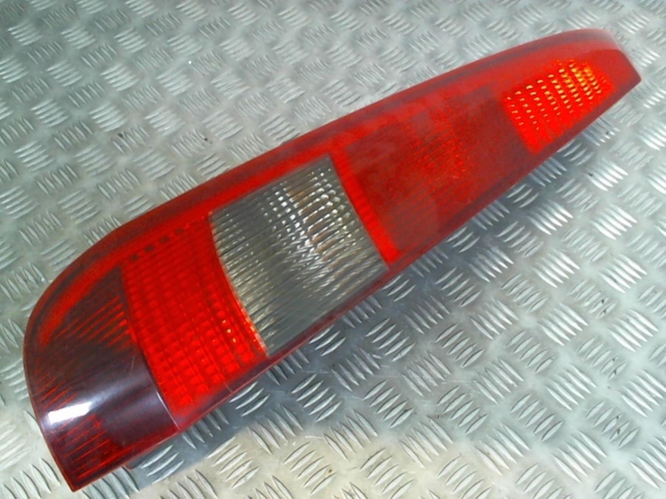 Fanale posteriore principale sinistro (luci) FORD FIESTA 5 PHASE 1 Gasolina - 1