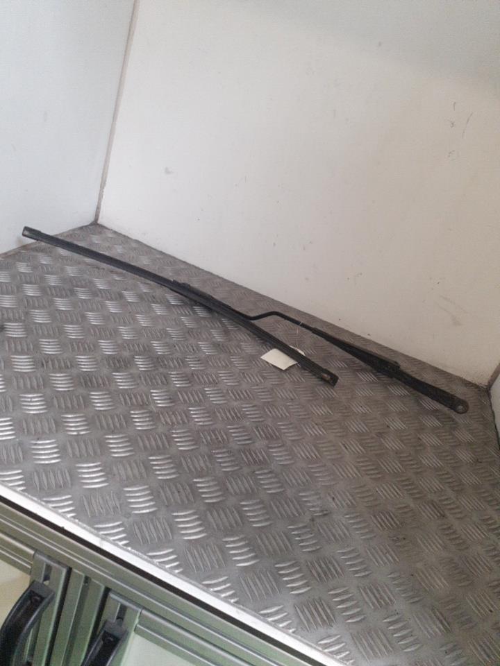 Braccio tergicristallo anteriore sinistro FIAT GRANDE PUNTO Diésel - 1