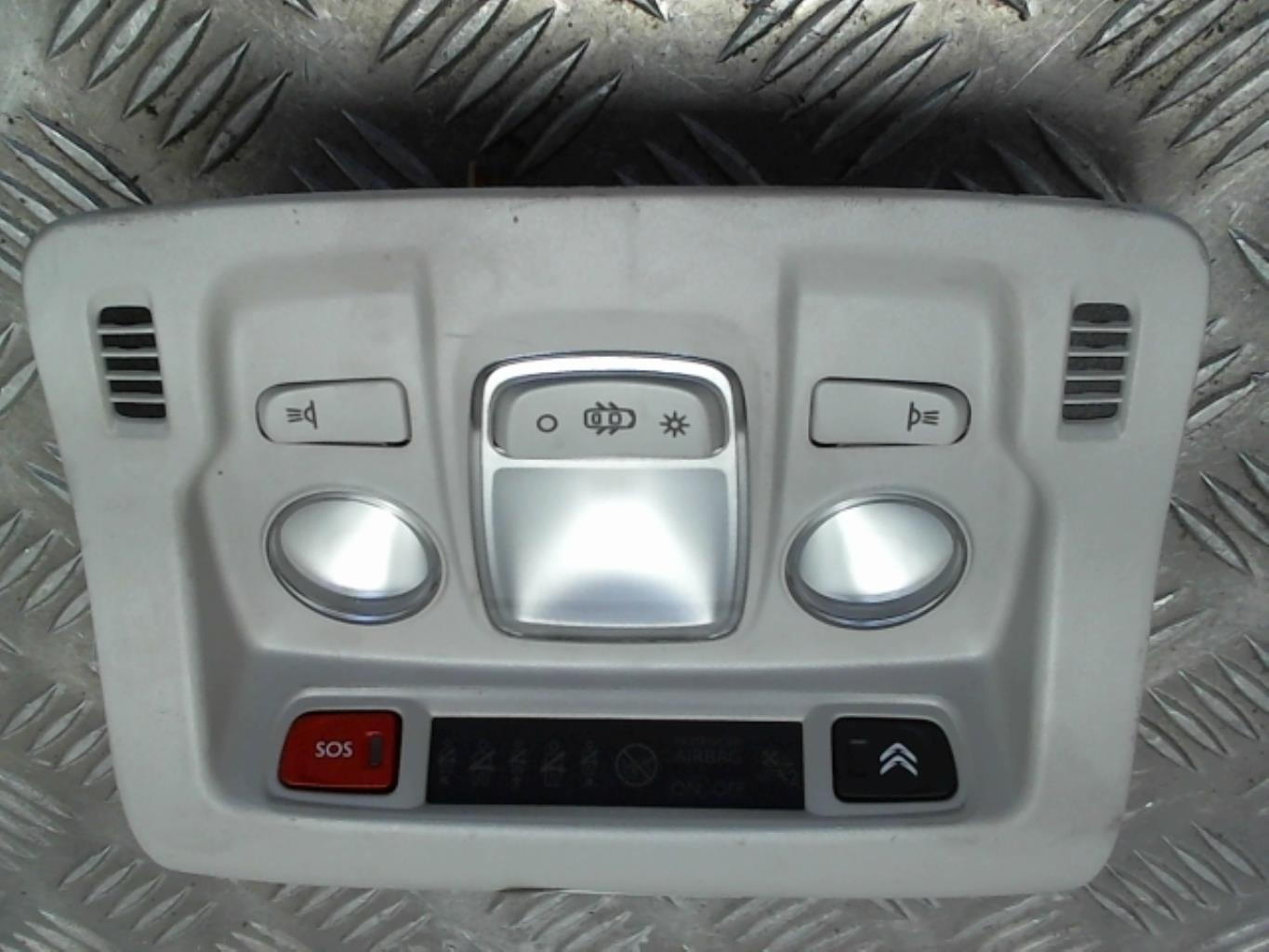 Eclairage de plafonnier CITROEN C3 3 PHASE 1 Diesel - 1
