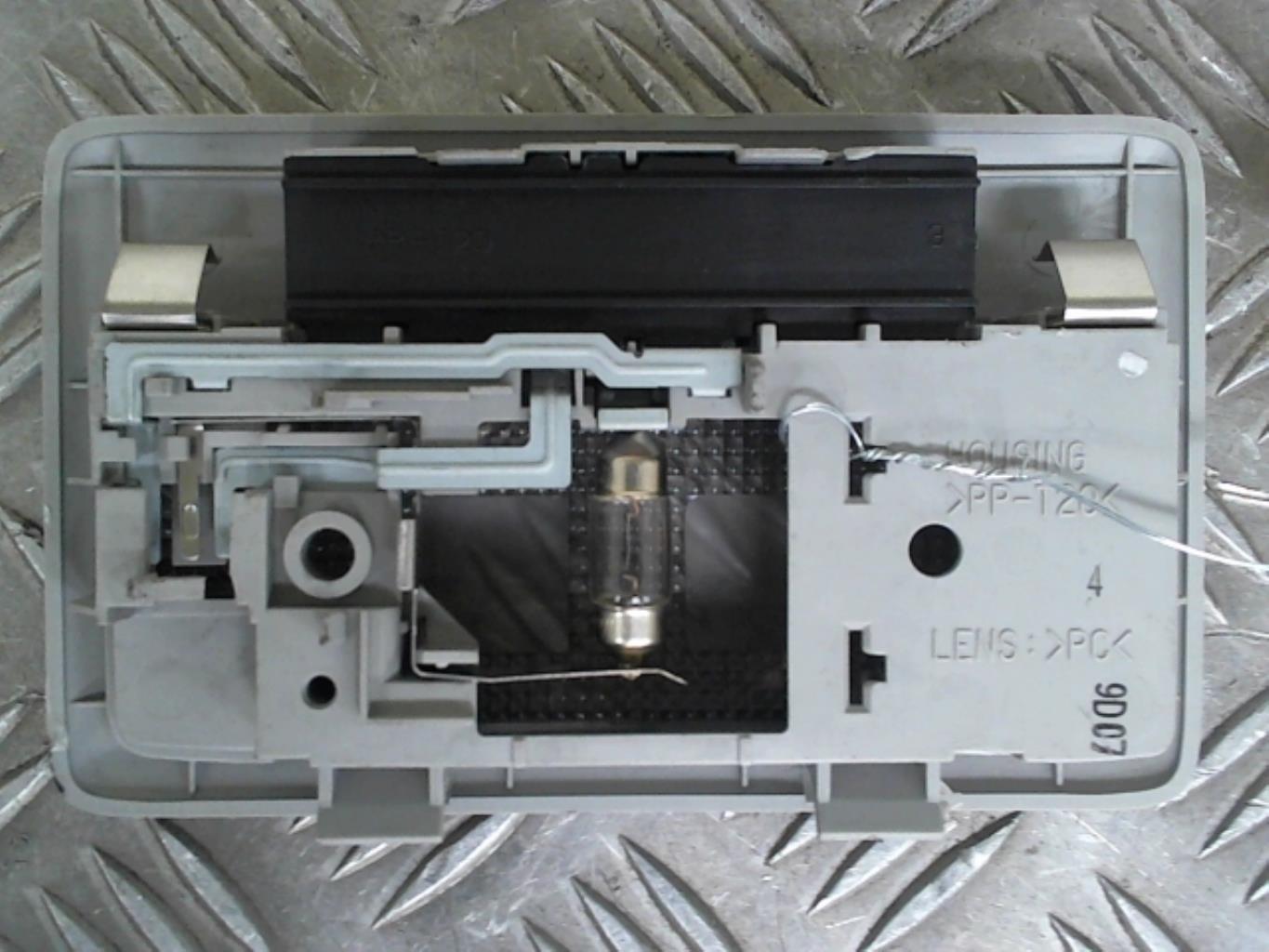 Eclairage de plafonnier OPEL AGILA B Essence - 1