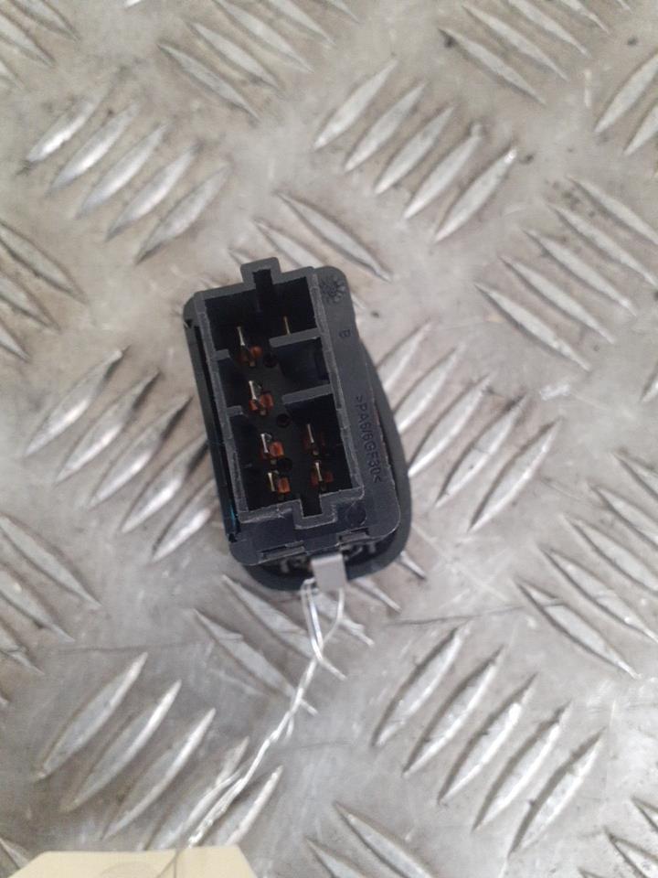 Interruttore lavacristalli posteriore destro CITROEN C3 PLURIEL PHASE 2 CABRIOLET Gasolina - 1