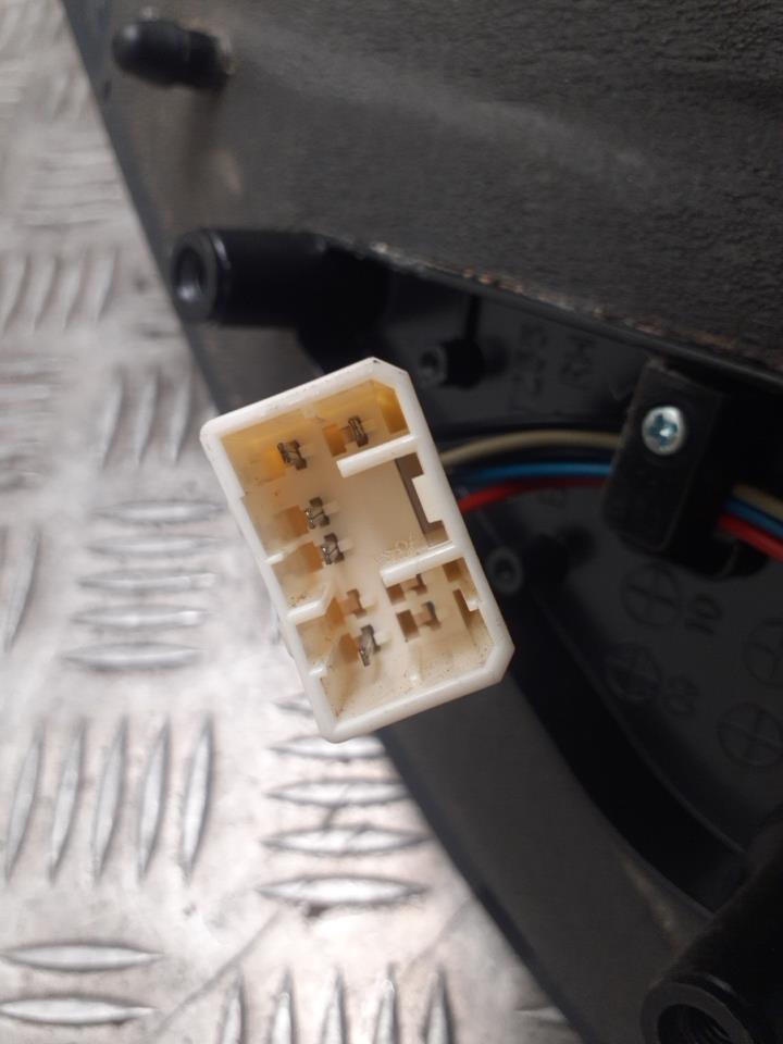 Retrovisor derecho CHEVROLET AVEO 1 Gasolina - 1