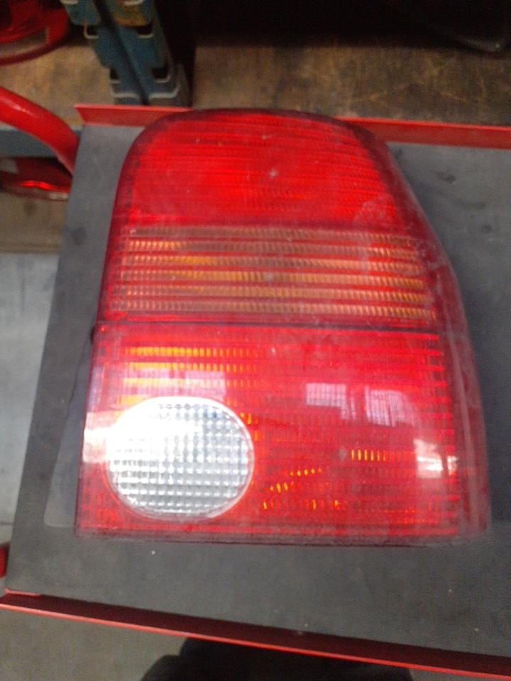 Fanale posteriore principale destro (luci) VOLKSWAGEN LUPO Gasolina - 1