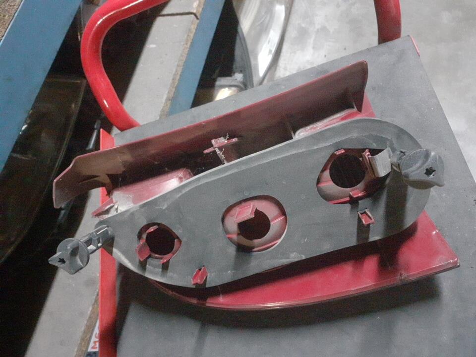 Fanale posteriore principale destro (luci) RENAULT MEGANE 1 BREAK Diésel - 1