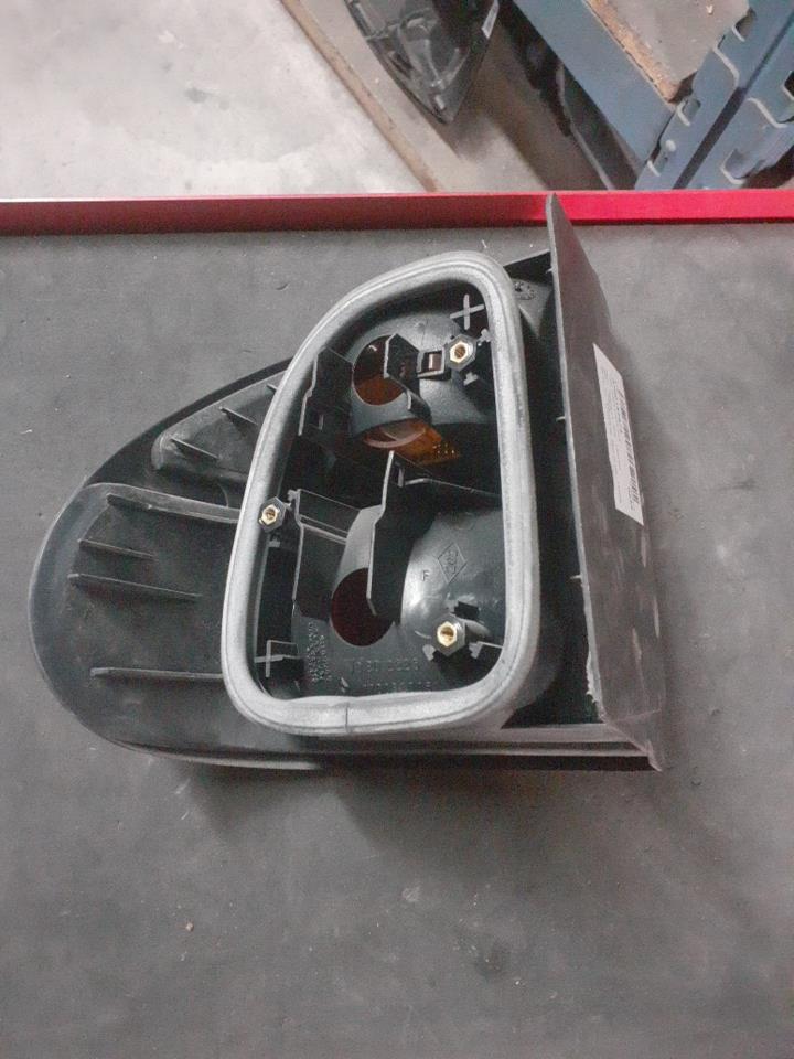 Fanale posteriore principale destro (luci) RENAULT LAGUNA 1 PHASE 1 Diésel - 1